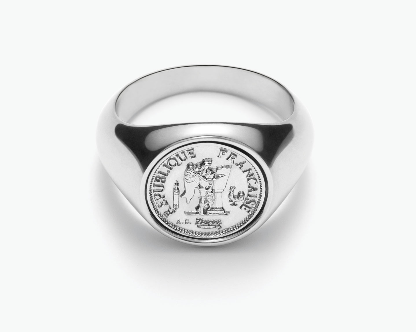 jewelry photo retouching services In Canada